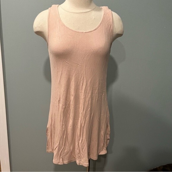 NWT NWT Cable & Gauge Pink Latte Rib Knit Sleeveless Top Size Medium - Picture 3 of 9